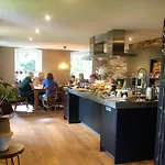 Pension Obere Juchhe In Thueringen Kleines, Familiaeres Pension Mit 4 Zimmern Und Einem Geraeumigen Apartment, Ideal Fuer Familien Und Kleine Gruppen ゲストハウス