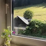 Pension Obere Juchhe In Thueringen Kleines, Familiaeres Pension Mit 4 Zimmern Und Einem Geraeumigen Apartment, Ideal Fuer Familien Und Kleine Gruppen ゲストハウス 3*