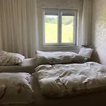 Pension Obere Juchhe In Thueringen Kleines, Familiaeres Pension Mit 4 Zimmern Und Einem Geraeumigen Apartment, Ideal Fuer Familien Und Kleine Gruppen ゲストハウス Gräfenthal