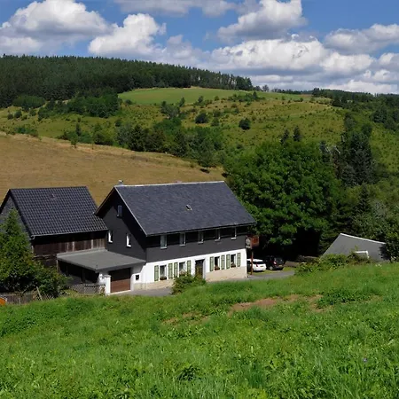 Obere Juchhe In Thüringen Kleines, Familiäres Mit 4 Zimmern Und Einem Geräumigen Apartment, Ideal Für Familien Und Kleine Gruppen Gräfenthal