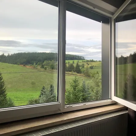 Obere Juchhe In Thüringen Kleines, Familiäres Mit 4 Zimmern Und Einem Geräumigen Apartment, Ideal Für Familien Und Kleine Gruppen Gasthof