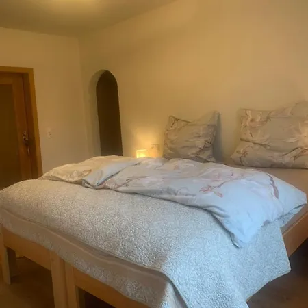 Familienpension Obere Juchhe, Und 1-12 Personen 3*