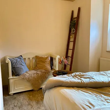 Obere Juchhe In Thüringen Kleines, Familiäres Mit 4 Zimmern Und Einem Geräumigen Apartment, Ideal Für Familien Und Kleine Gruppen