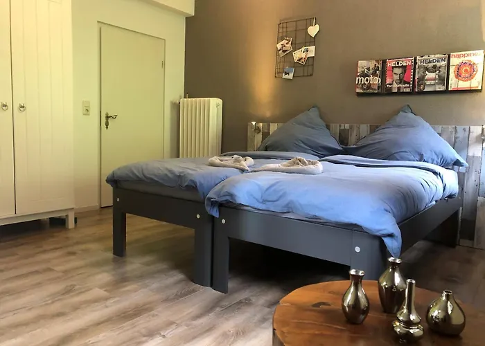 Familie Pension Obere Juchhe, vakantiewoning en kamers 3* Gräfenthal
